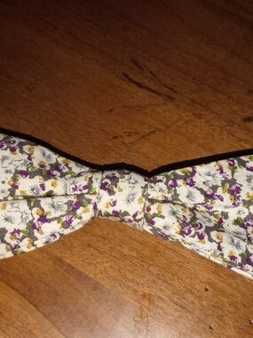 Original Penguin Mens Floral Bow Tie in White, Purple and Gold